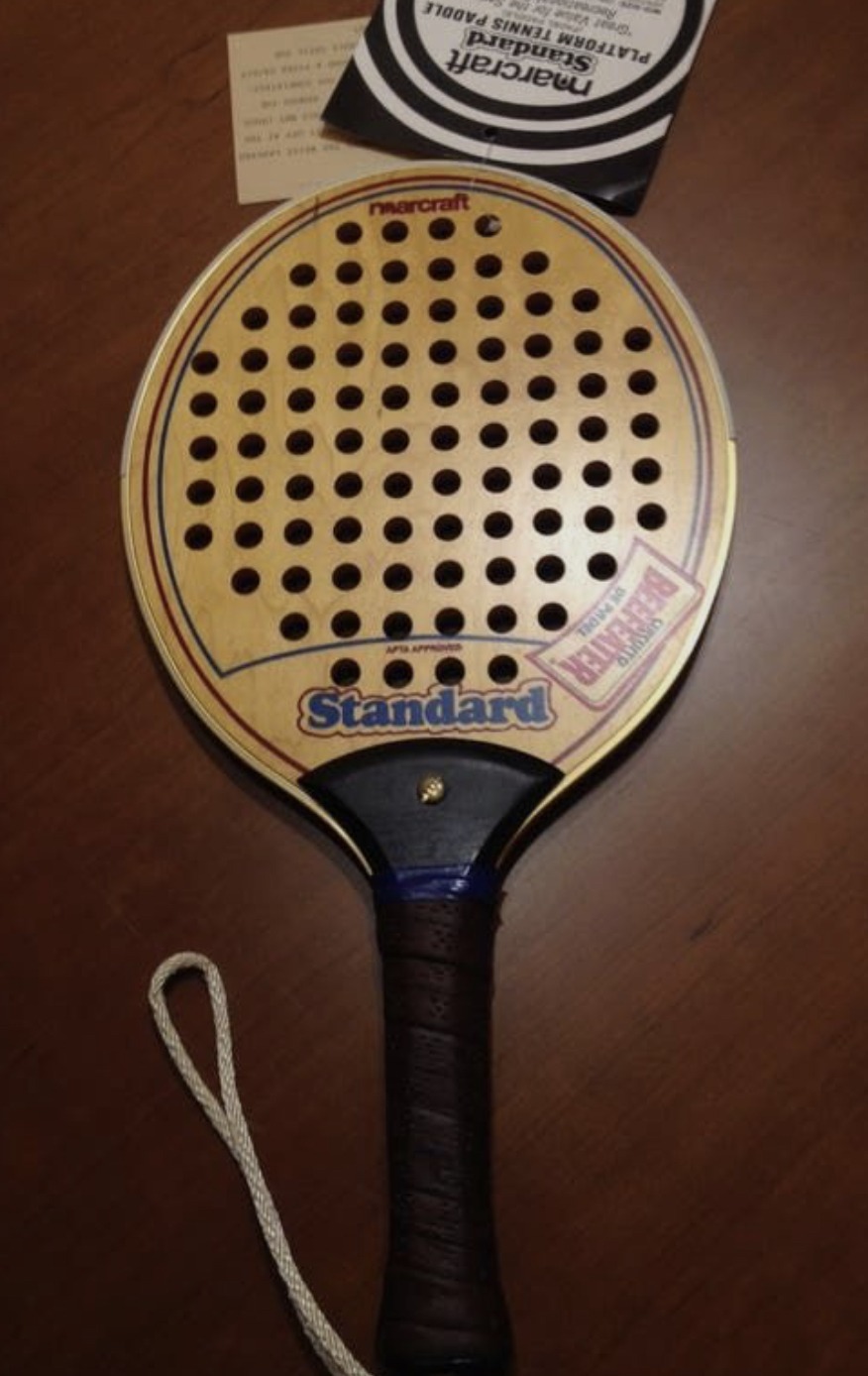 Comparison of Padel racket materials carbon vs.